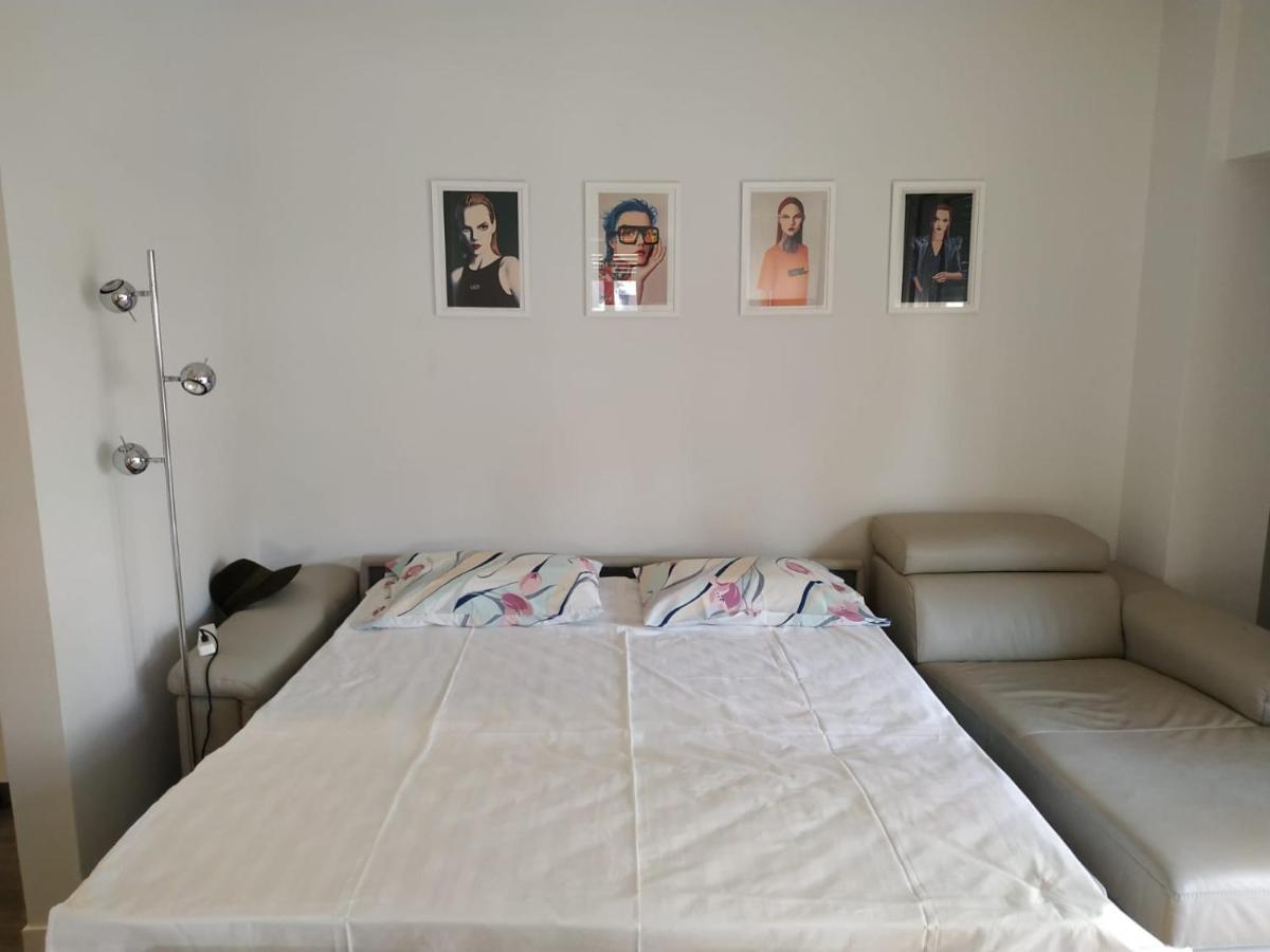 Fully Renovated, Family-Friendly Apartment, Next To A Huge Green Park, In Athens Center Exteriér fotografie